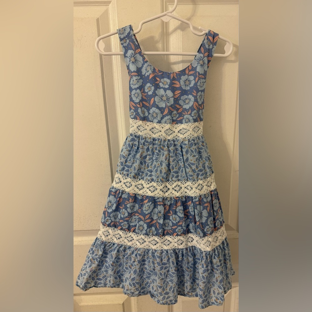 Sleeveless, Blue and white floral kids dress, size 5